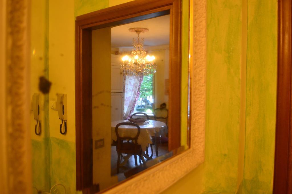 Relais De La Place Desenzano del Garda Exterior foto